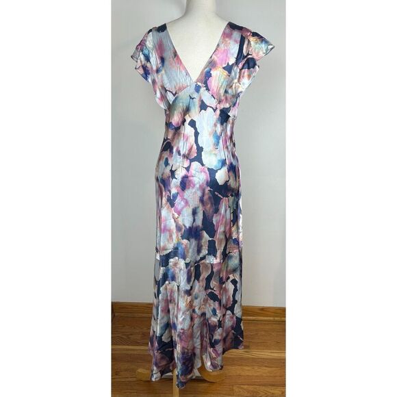 NWT Rails Dina Midnight Verbena Floral Maxi V-Neck Satin Dress S Flutter Sleeve - Picture 2 of 9
